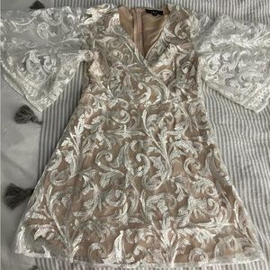 Lulus bell sleeved lace dress